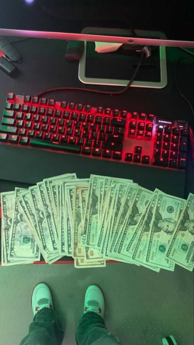 Gaming setup with cash earnings